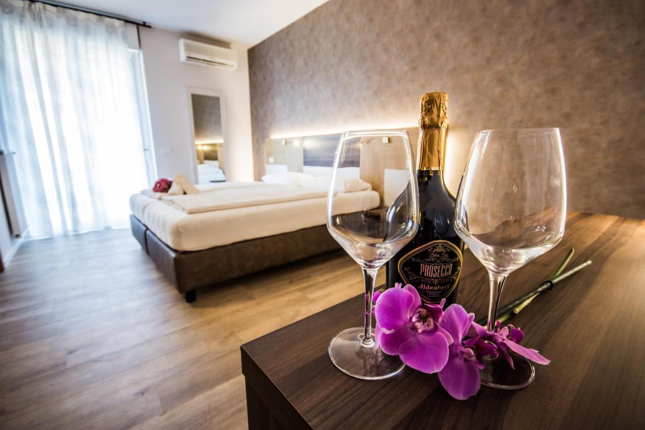 Hotel Eden Torri Del Benaco Ngoại thất bức ảnh