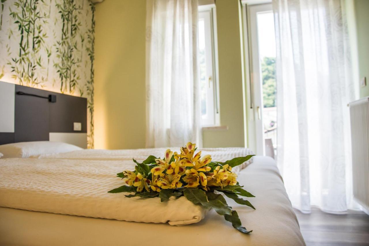 Hotel Eden Torri Del Benaco Ngoại thất bức ảnh