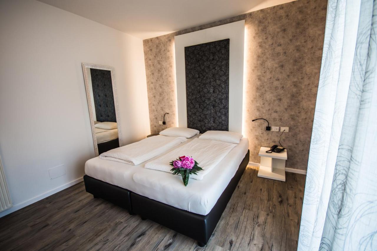 Hotel Eden Torri Del Benaco Ngoại thất bức ảnh