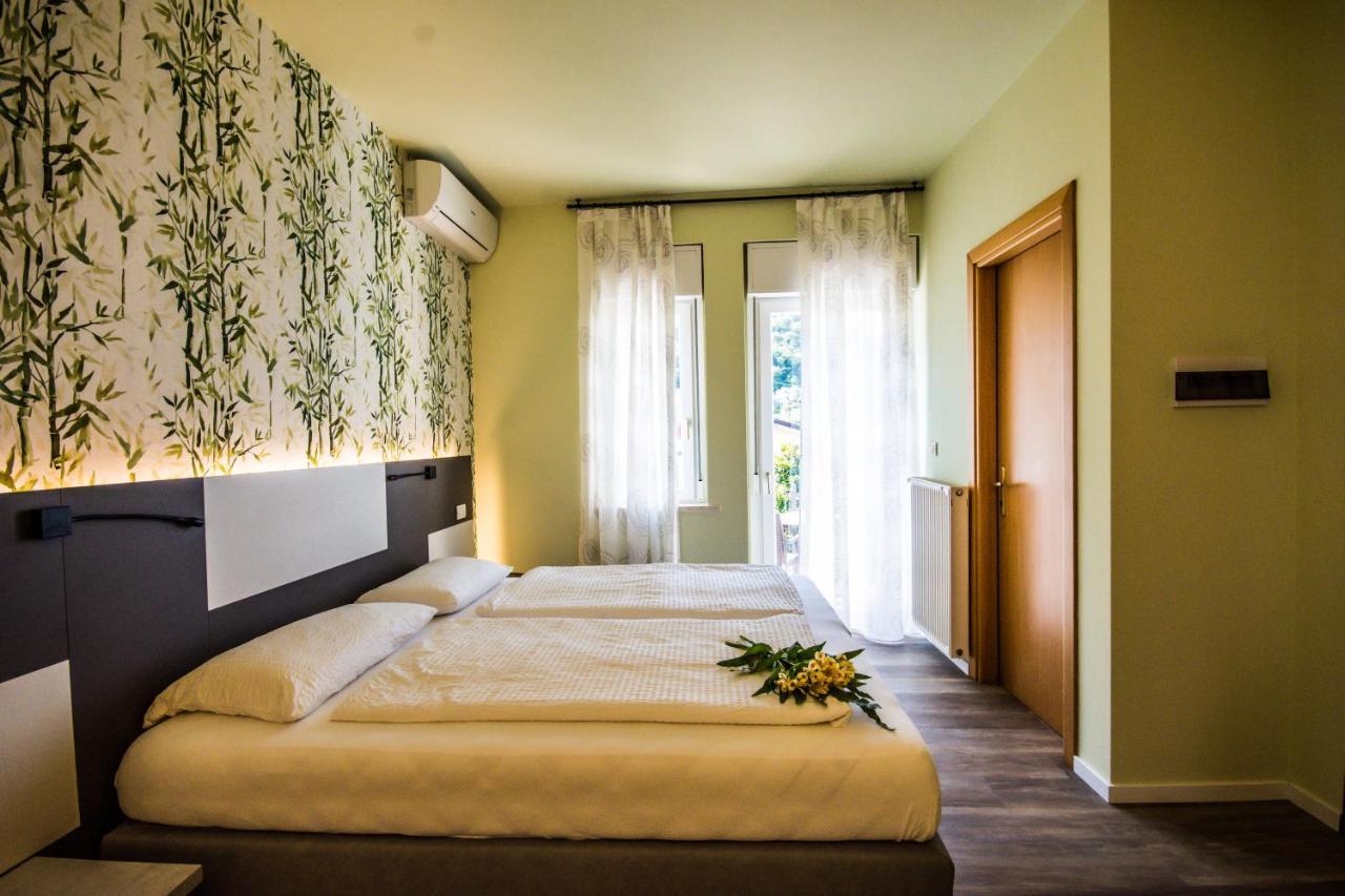 Hotel Eden Torri Del Benaco Ngoại thất bức ảnh