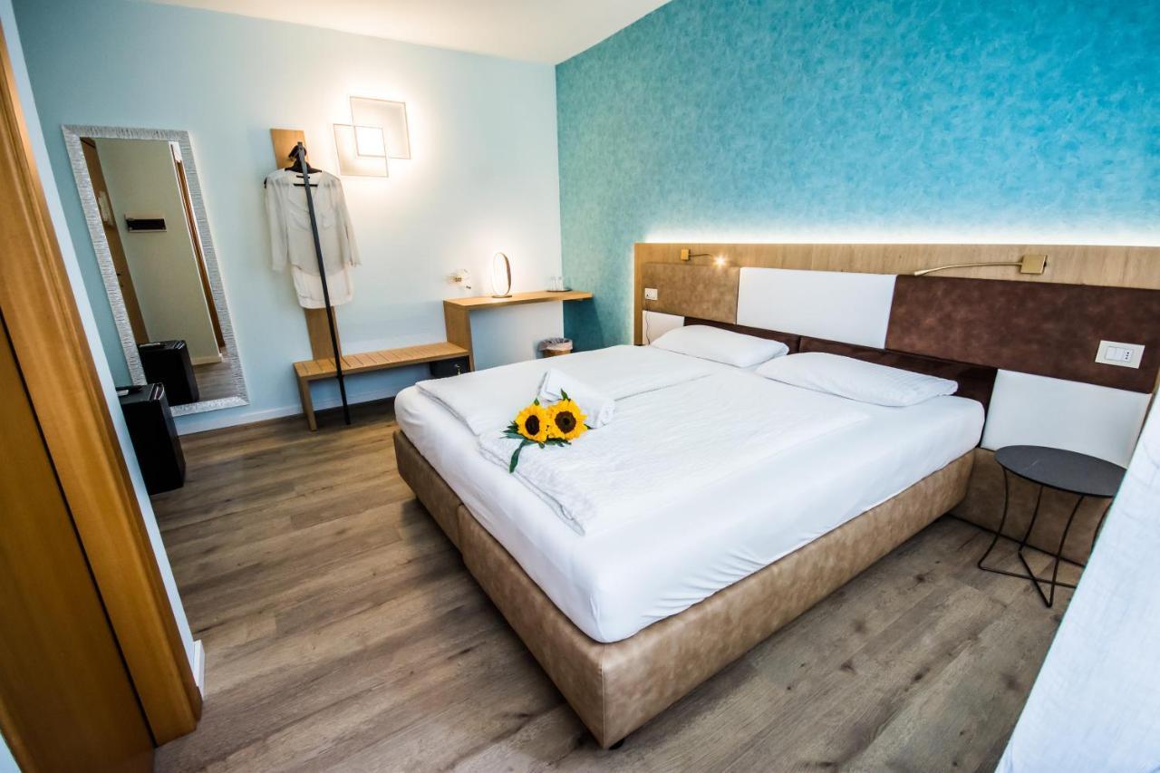 Hotel Eden Torri Del Benaco Ngoại thất bức ảnh