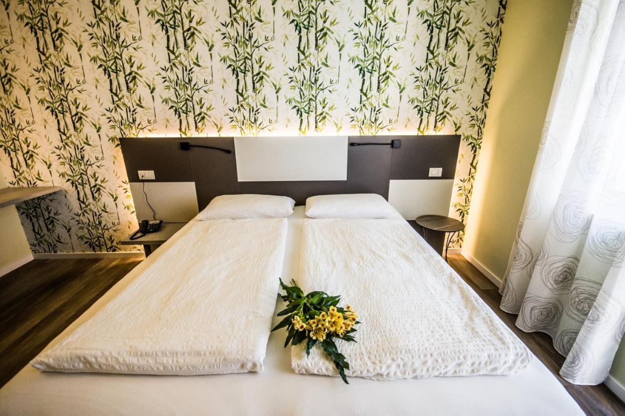 Hotel Eden Torri Del Benaco Ngoại thất bức ảnh