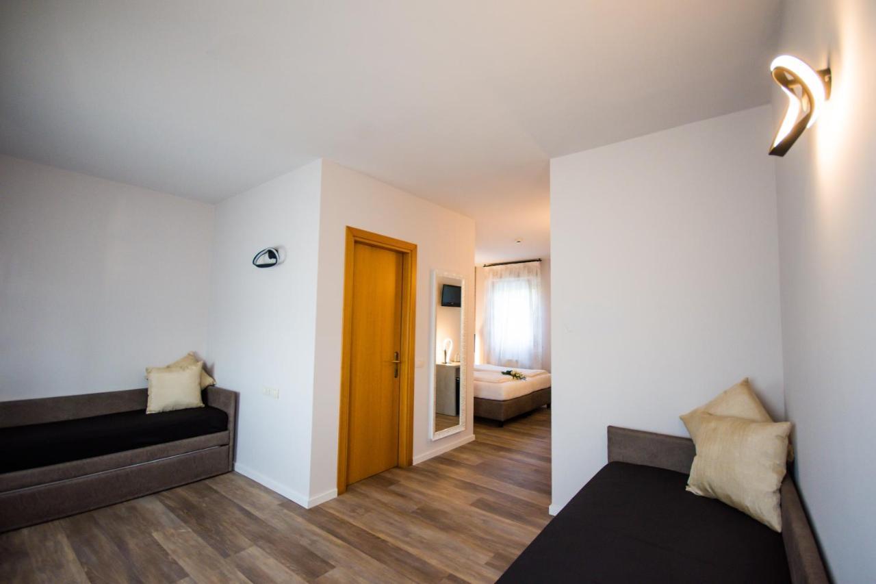 Hotel Eden Torri Del Benaco Ngoại thất bức ảnh