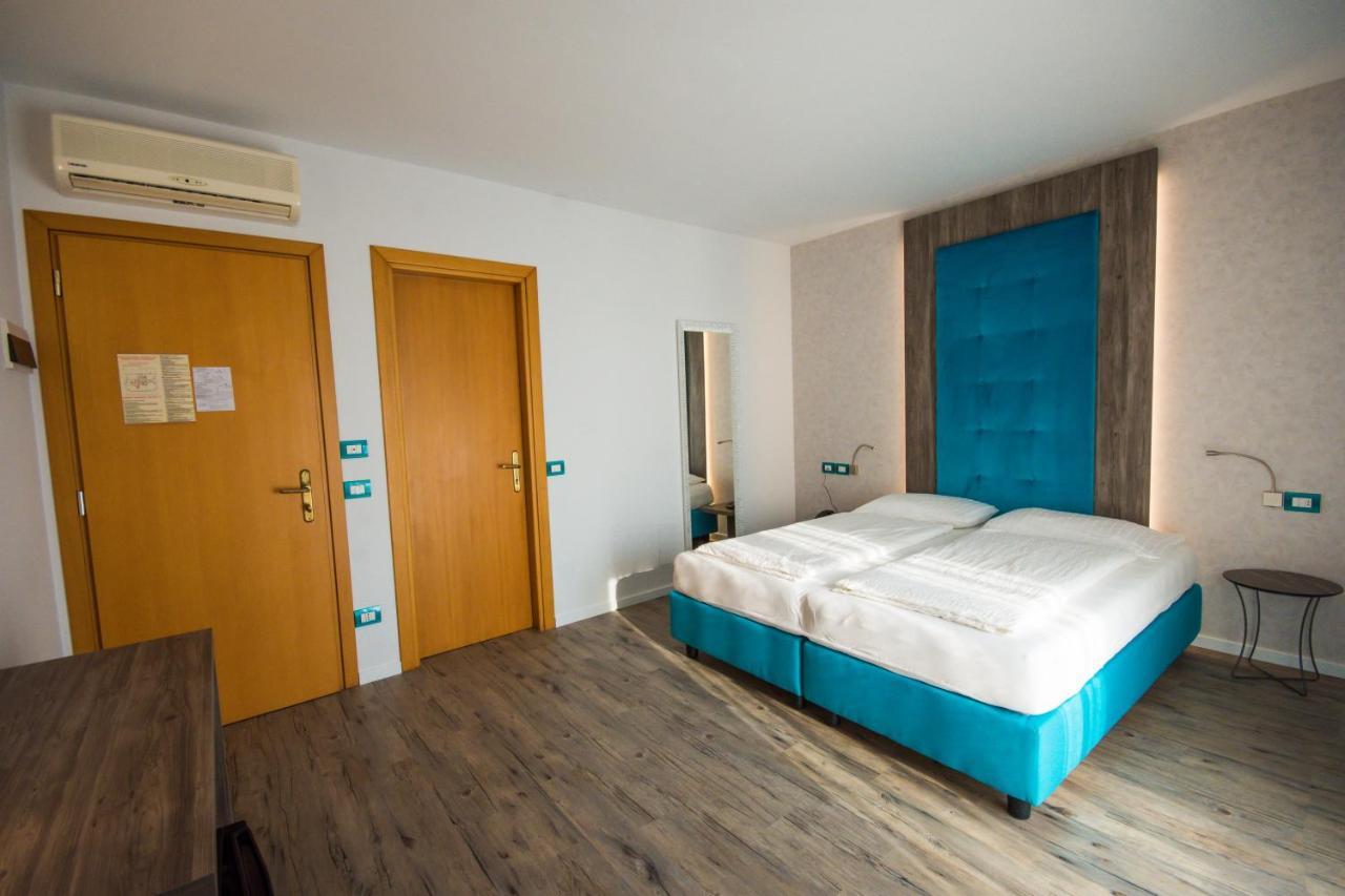 Hotel Eden Torri Del Benaco Ngoại thất bức ảnh