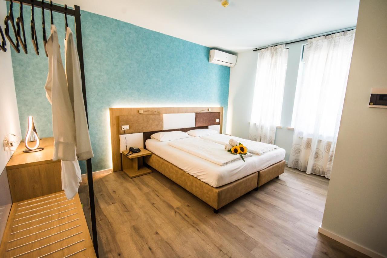 Hotel Eden Torri Del Benaco Ngoại thất bức ảnh