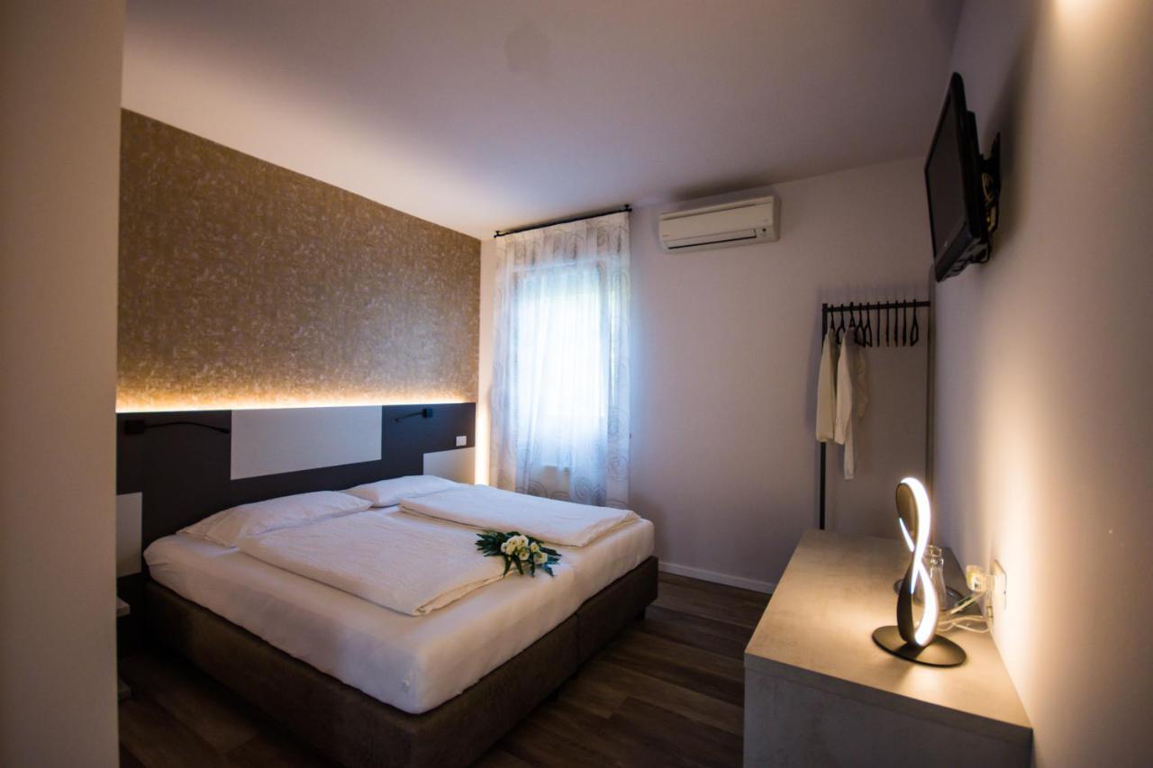 Hotel Eden Torri Del Benaco Ngoại thất bức ảnh