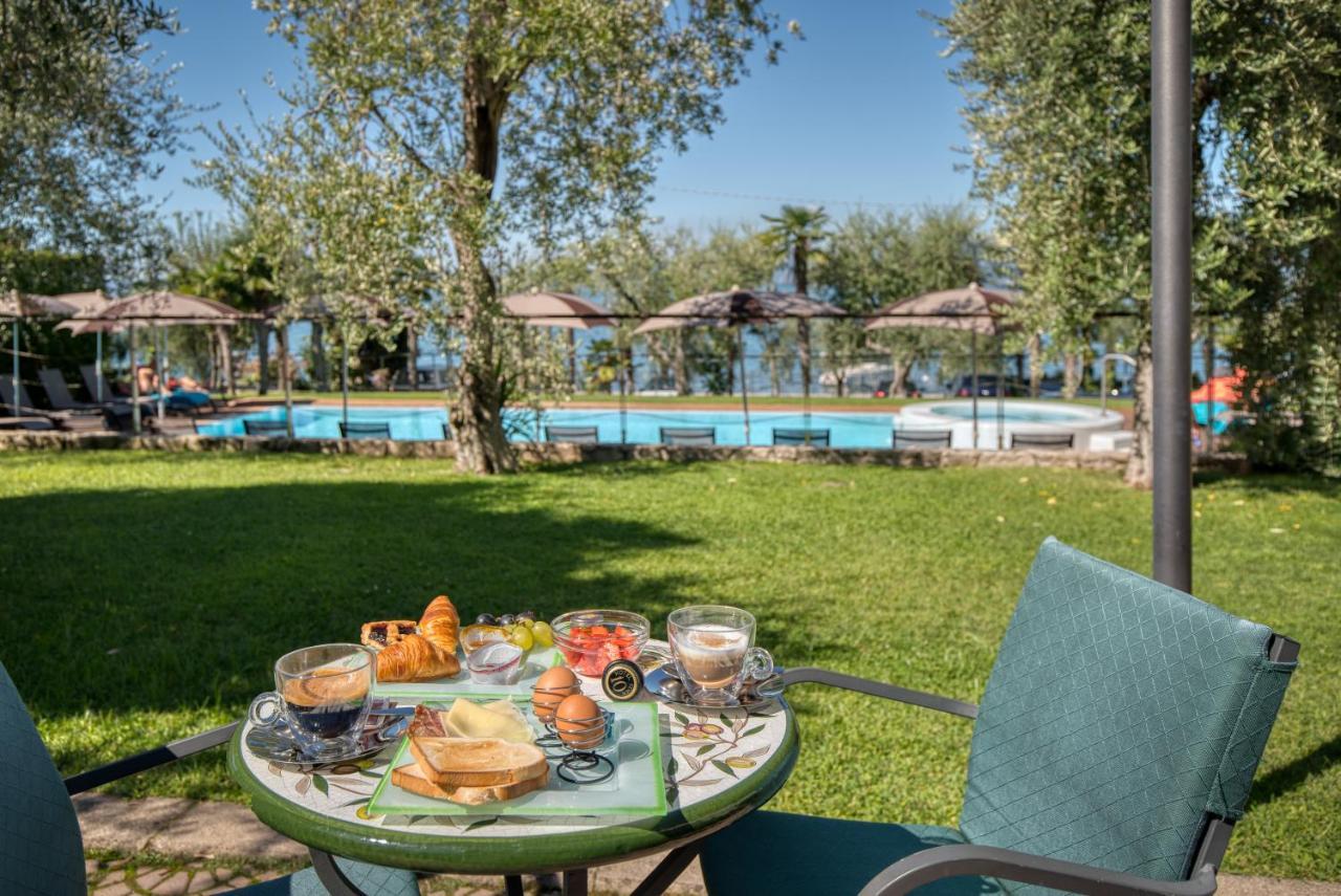Hotel Eden Torri Del Benaco Ngoại thất bức ảnh
